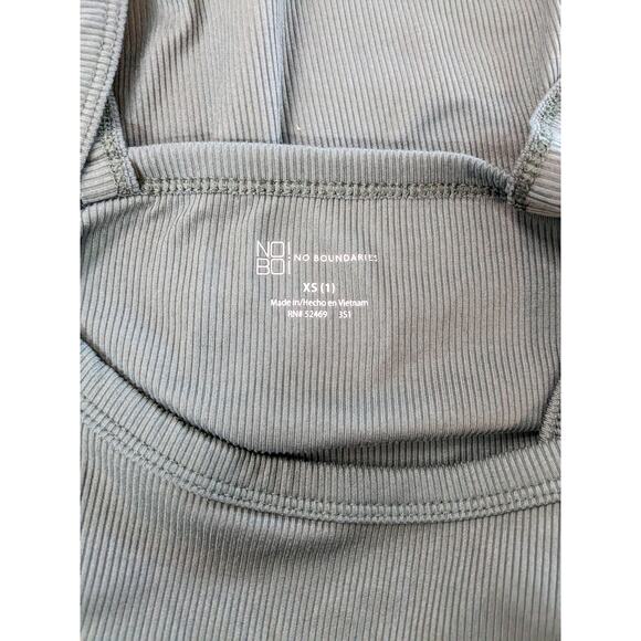 No Boundaries Camisole XS Gray Juniors Scoop Sleeveless Academia Staple Preppy‎ - Picture 3 of 8